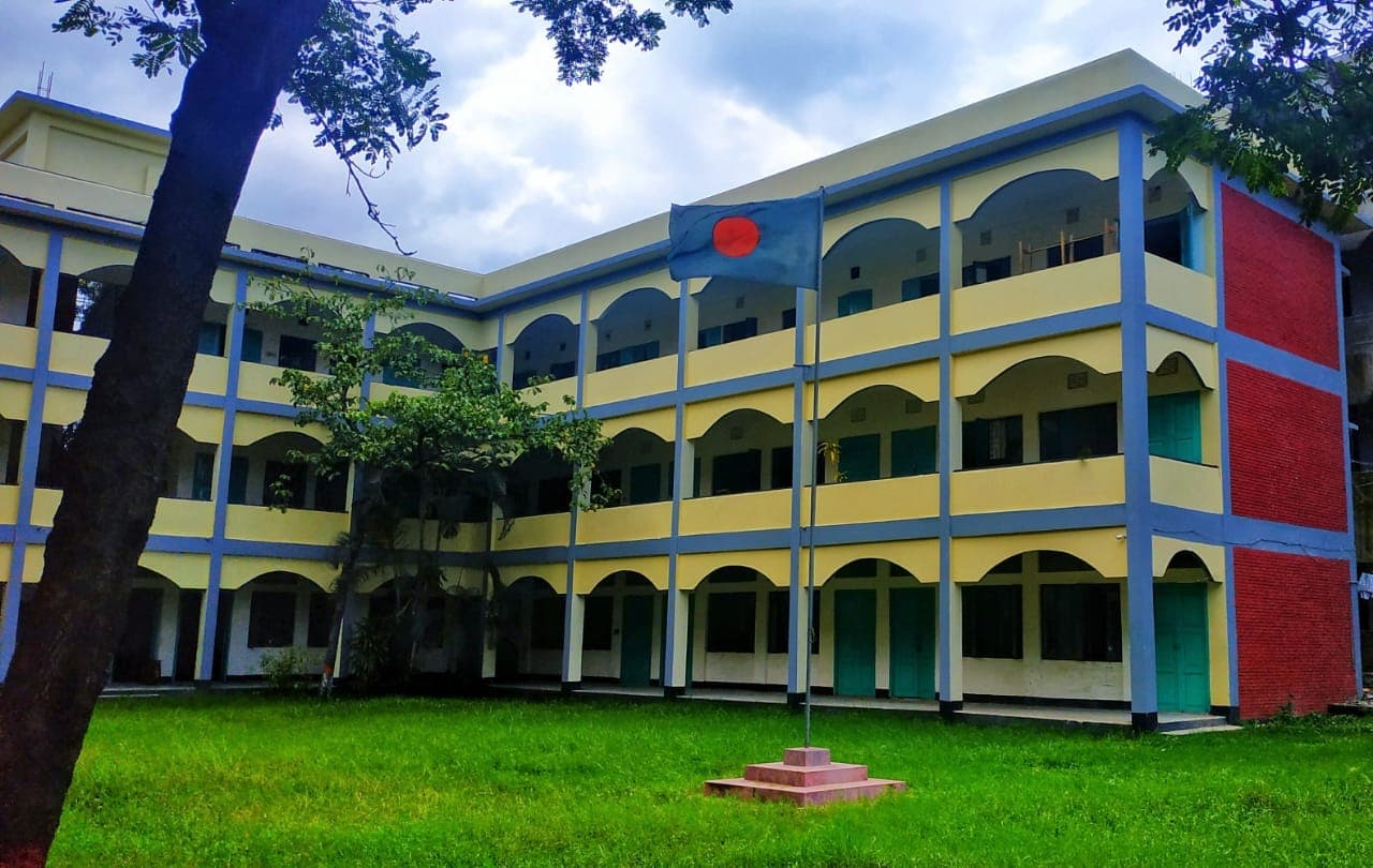 দৈনিক আবাসিক কার্যসূচি